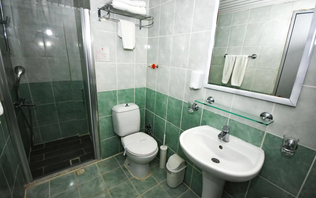 Pasahan Apart