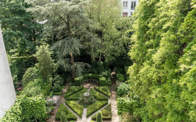 Empire suites garden view