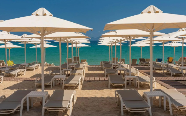 Bomo Tosca Beach Hotel