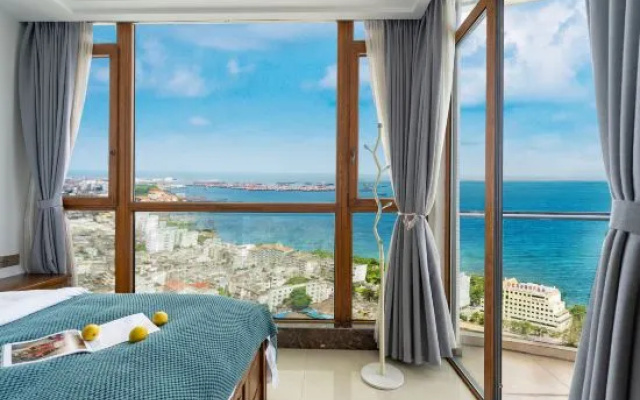 Huajianxi | Sky Pool Sea View Holiday Homestay (Jintan Old Street Branch) – Balcony – Beihai