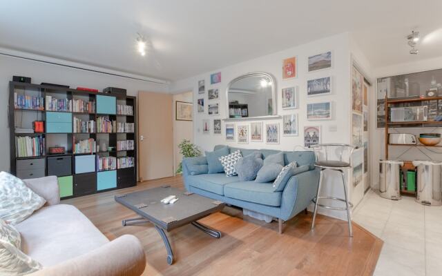 Modern 1 Bedroom Flat in Battersea