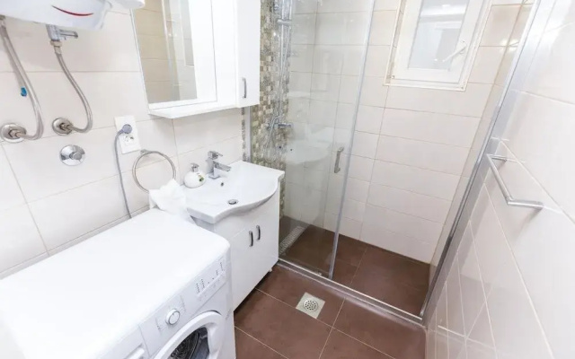Fiorello Apartment