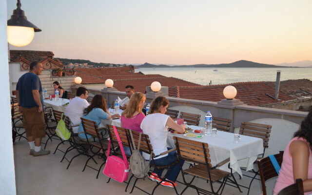 Ayvalik Palas Hotel