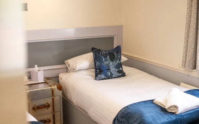 Woodlands Hotel