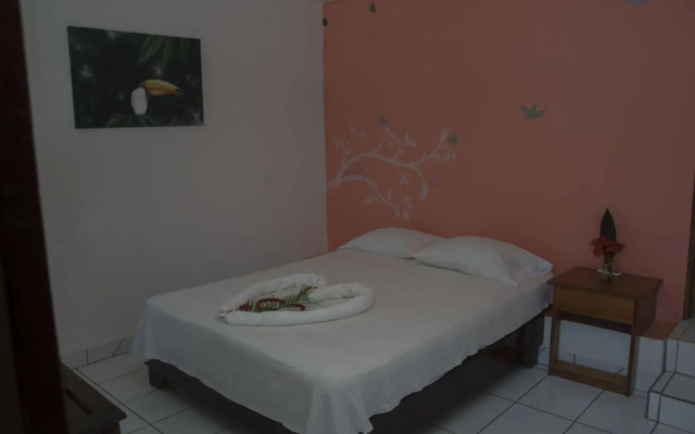 Pelican Beachfront Hotel