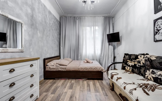 Apartment near Circus