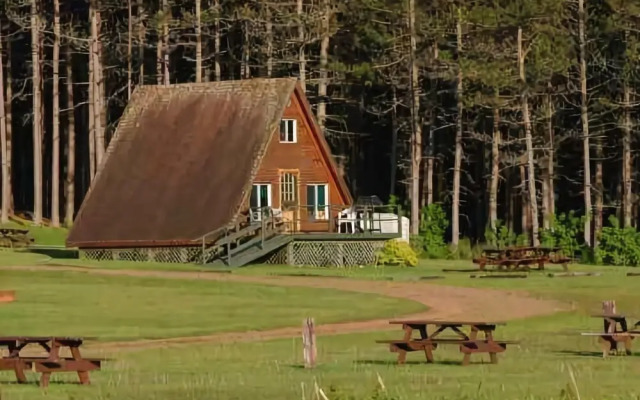 Ben's Lake Chalet