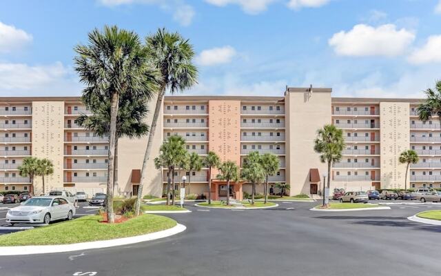 Ocean and Amelia Island View Condo with Oceanside Pool Access by RedAwning