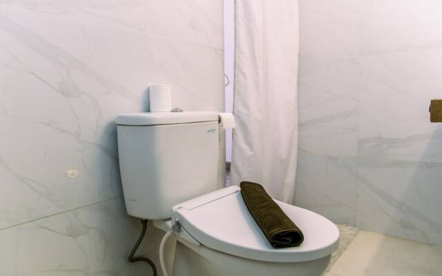 Spacious And Nice 2Br Apartment At Mediterania Palace Residence