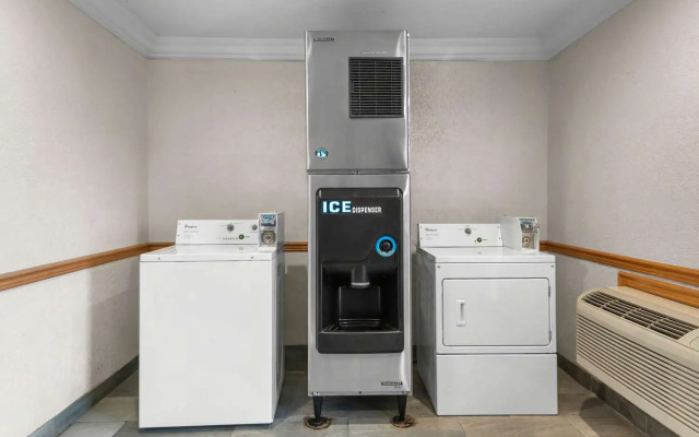 SureStay Plus by Best Western Benbrook Fort Worth