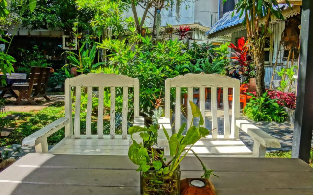 Stay With Me Guesthouse