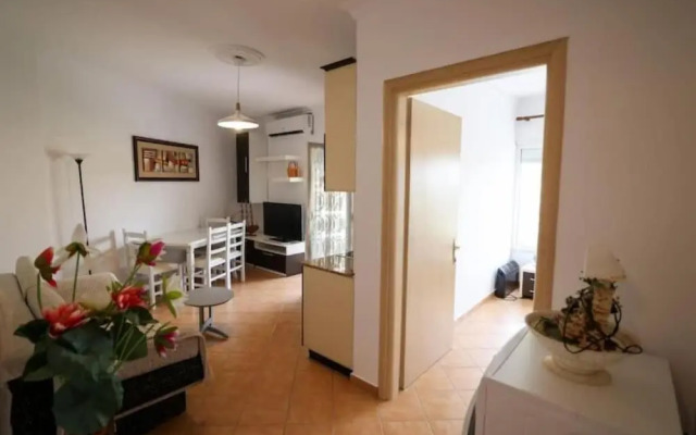 Tirent Apartment -Cozy 1-Bedroom Stay at Shkëmbi i Kavajës 2