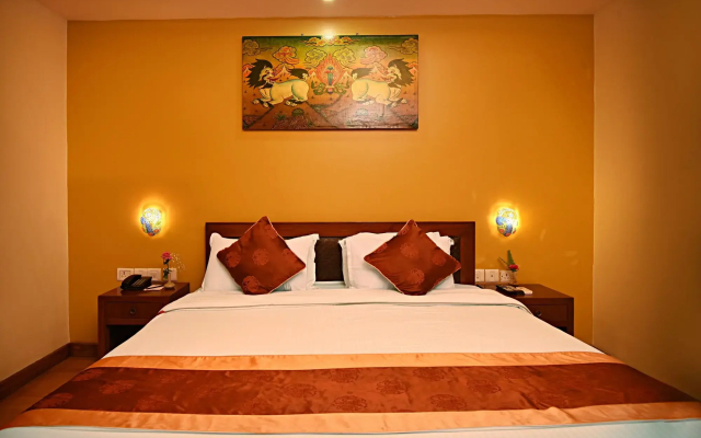 DOM Himalaya Hotel
