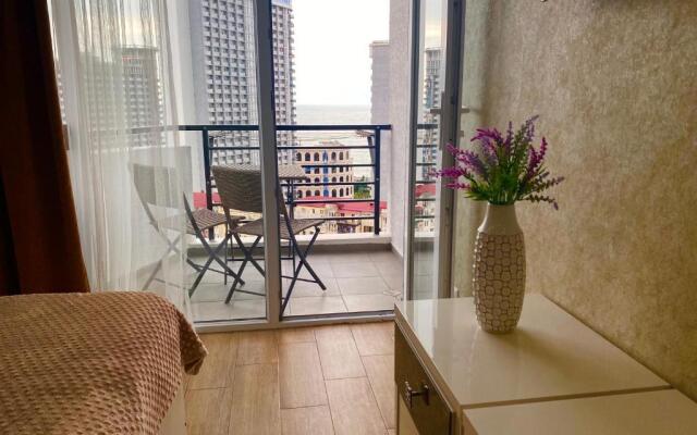 Прекрасная квартира 18 этаж с бесплатной парковкой