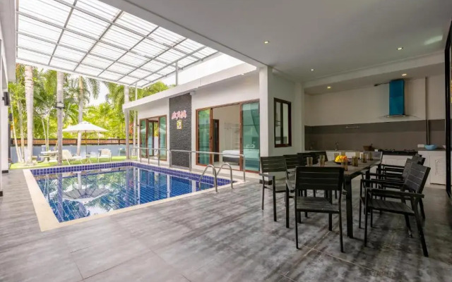 4 Bedroom Modern Pool Villa! (BL10)