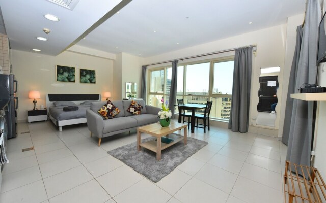 Jamie -Sea view STUDIO in Dubai Marina