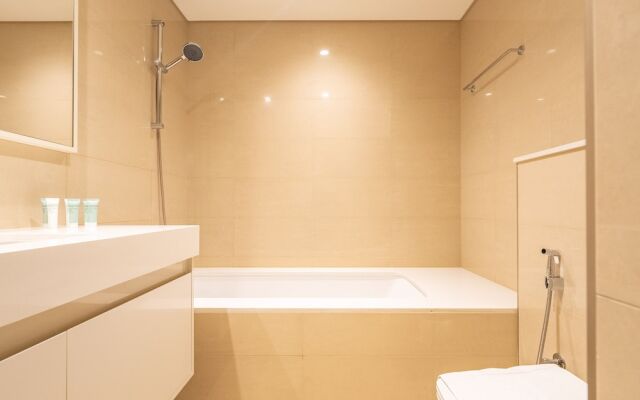 Lavishly Elegant 2BR with Breathtaking Burj View