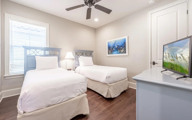 Villa Lago 1975 S2G 4BR 4BA 10