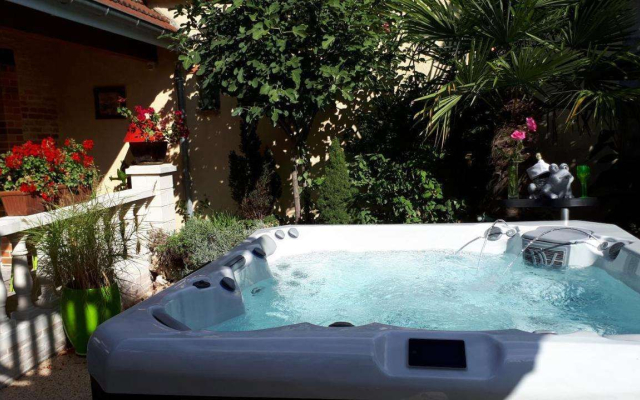 La Crapounette Adults Only