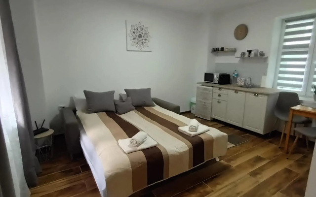 Cezar Home Studio