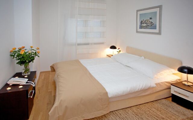 Apartments Summer Residence Maja