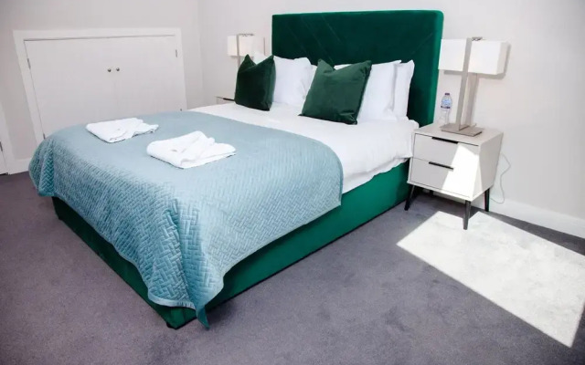 High Life Luxury Serviced Apartments