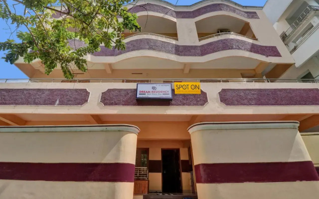 SPOT ON 93328 Dreams Villas