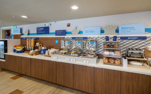 Holiday Inn Express Castro Valley - I-580 by IHG