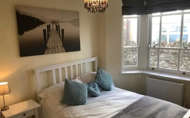 Fabulous, Modern 2 Bed Flat in Central Cardiff