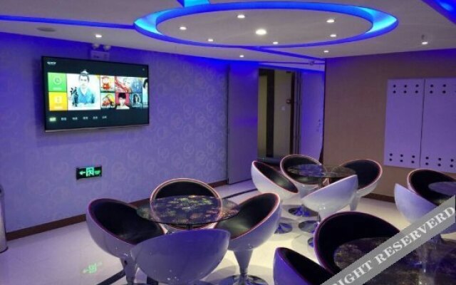 Zhumengzhe Capsule Hotel (Kunming Railway Station)