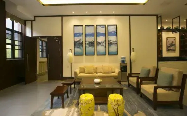 Gongga cliff Hot Spring Hotel