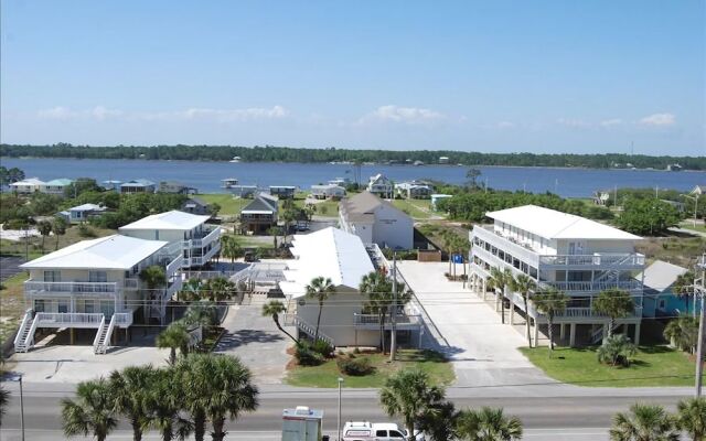 Moonraker 9 by RedAwning