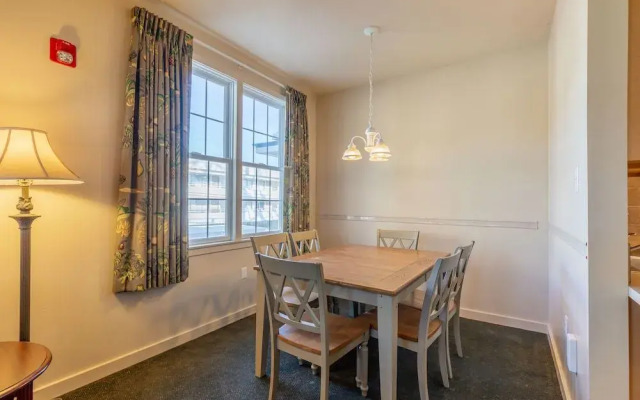 Ebb Tide Suites
