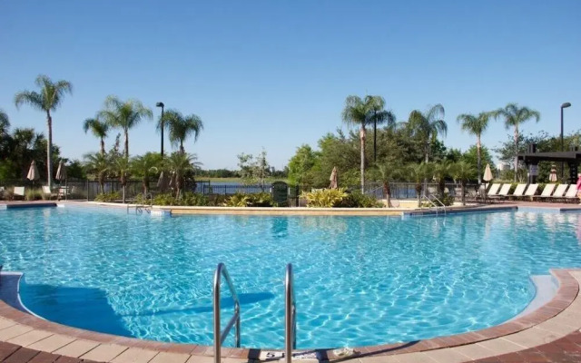 Poolside Penthouse Cabana 3 Bedroom Condo by RedAwning