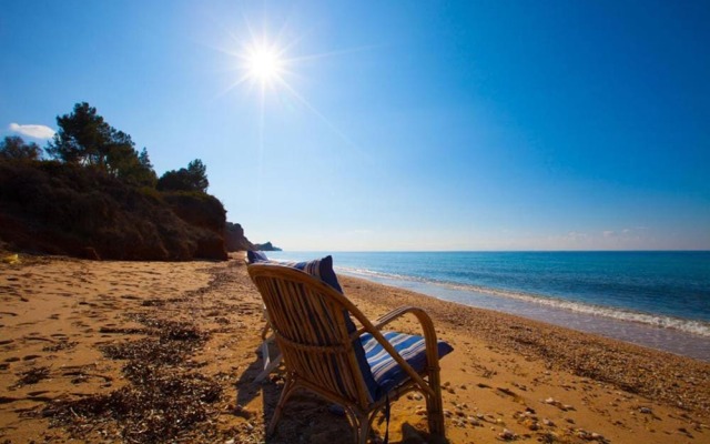 Haddock Beachfront Villa