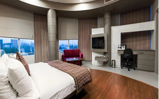 Hotel Narula's Aurrum – Guest Rooms – Amritsar