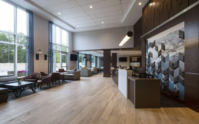 Hyatt Place Austin / Lake Travis / Four Points