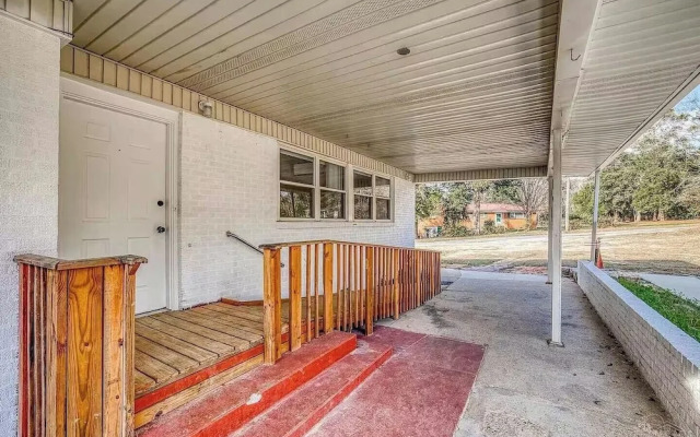 Pet-friendly 2BR Free Parking & Wi-fi