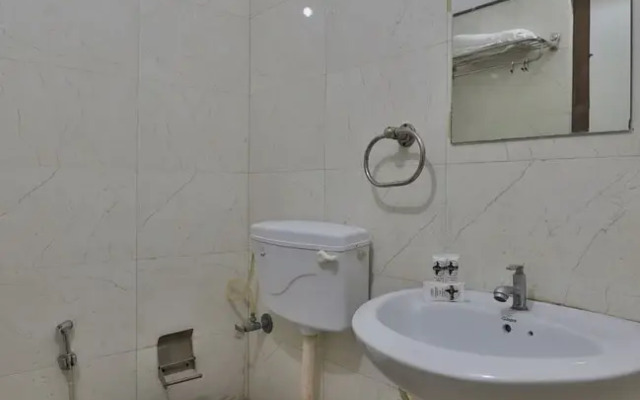 OYO 40663 Knk Hotel