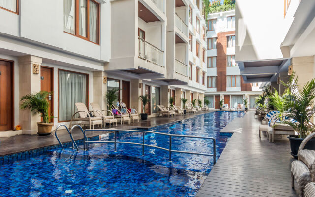 ZEN Rooms Benesari 5 Legian Kuta