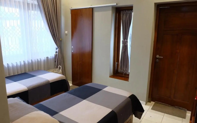 Omah Dronjongan Homestay Yogyakarta