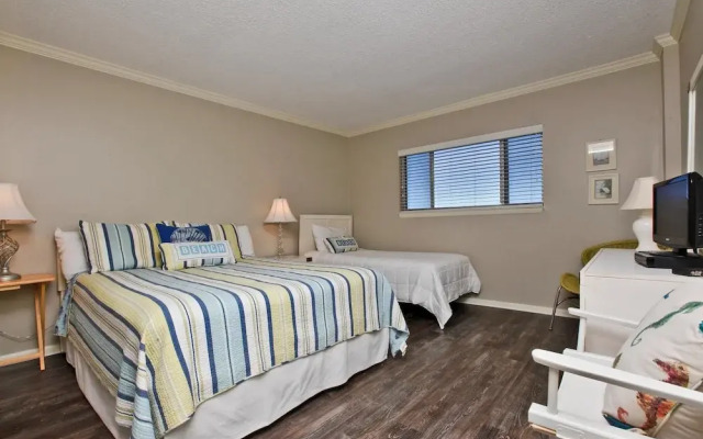 Regency Towers Beach Resort by Panhandle Getaways