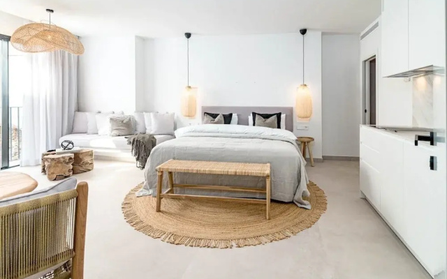 A6- Seaclub Suites by Roomservices