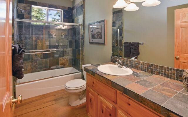 14394 Tyrol Rd Condo