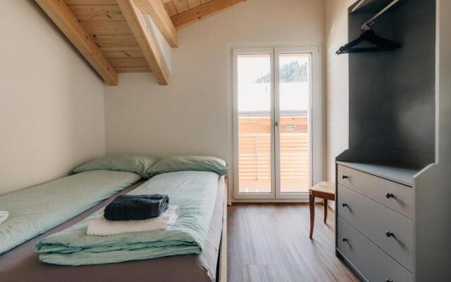 Chuenislodge3 neu&stilvoll, 2Balkone, echtes Bijou mit top-Aussicht