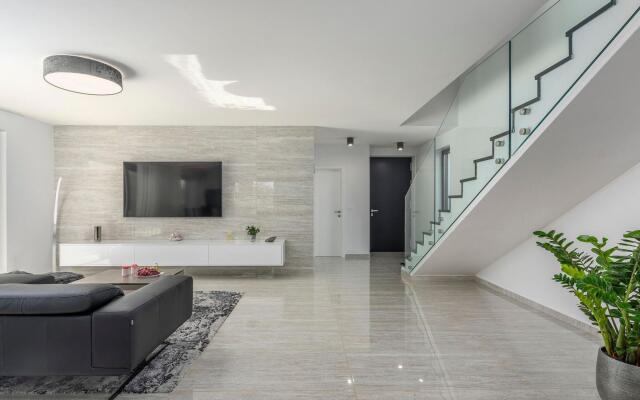 Amazing Holiday Home In Novigrad With Bubble Bath