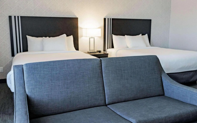 Park Inn by Radisson Edmonton Airport