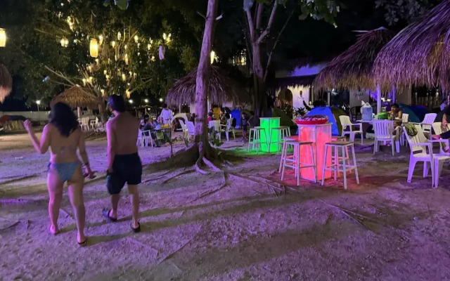 Manawari Beach Resort
