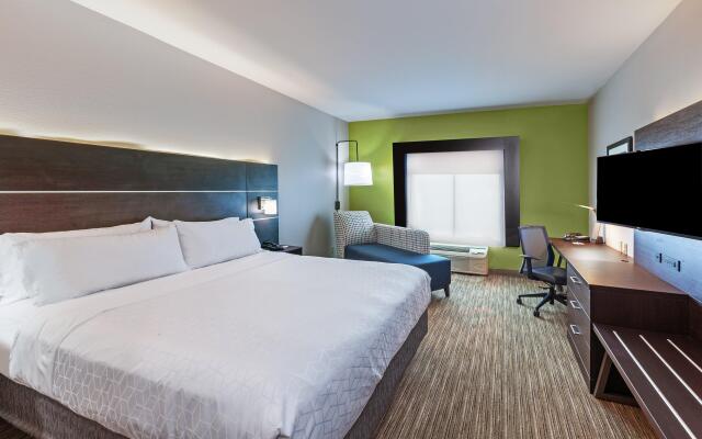 Holiday Inn Express Hotel & Suites Sealy, an IHG Hotel