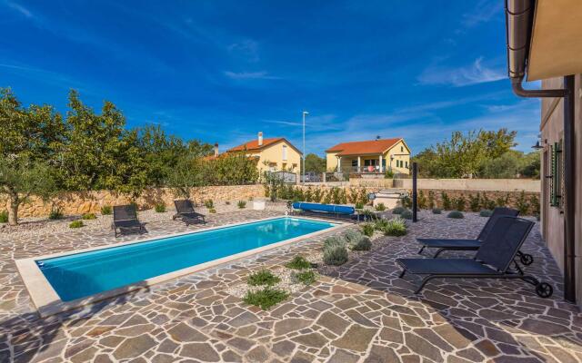 Rustic Villa Viamare